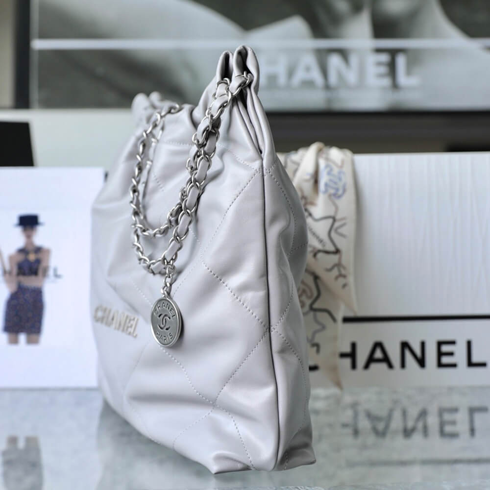 Ch*el 22 handbag(high-end grade)